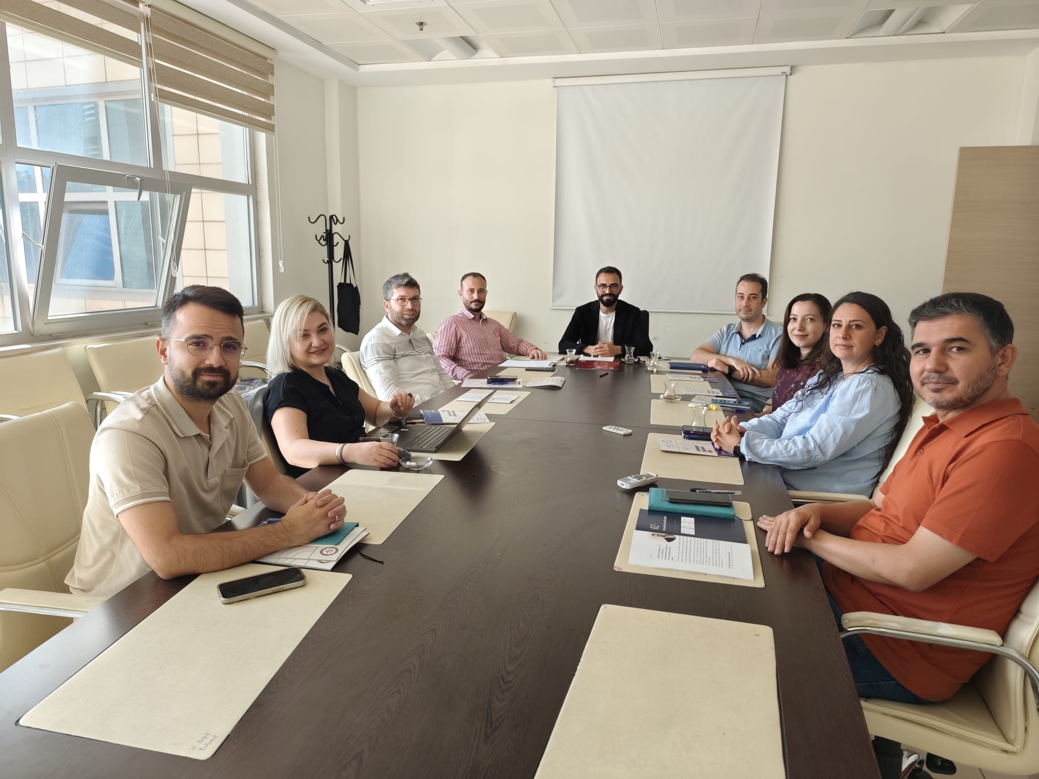 2026-2027 Güz Yarıyılı Sosyal Duyarlılık Projeleri  Birim Koordinatörleri Toplantısı Gerçekleştirildi